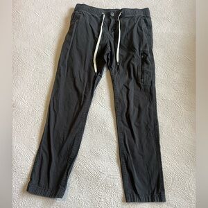 The Rise The Shine Vuori Women’s Joggers Medium Gray